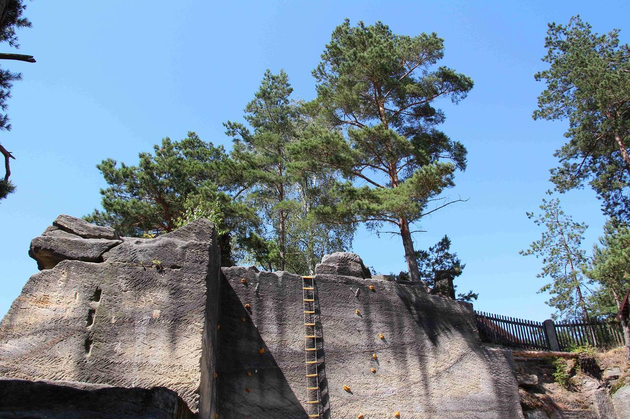 Ubytovaci Hostinec Na Skalach Budislav  Exterior photo