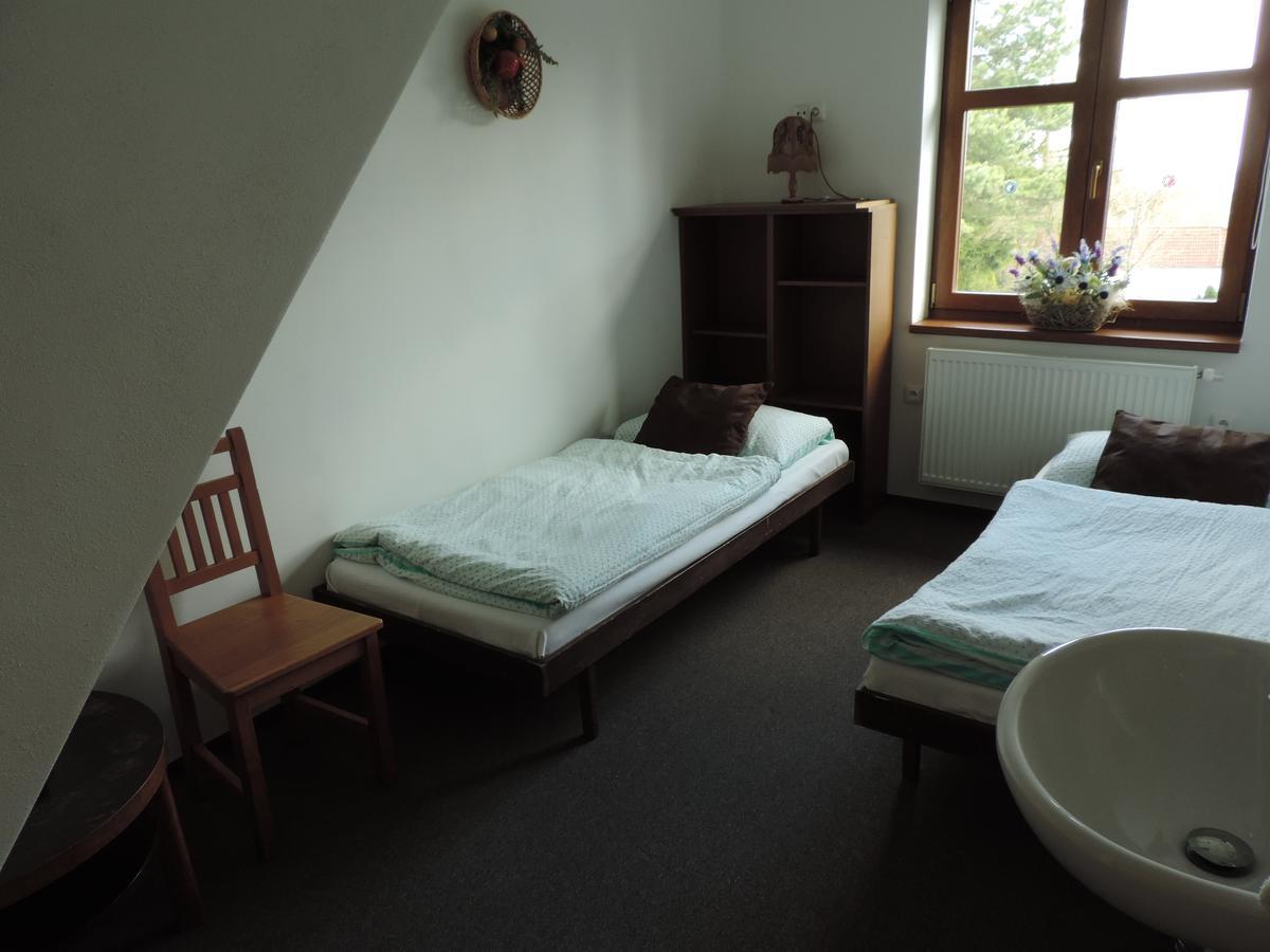 Ubytovaci Hostinec Na Skalach Budislav  Exterior photo