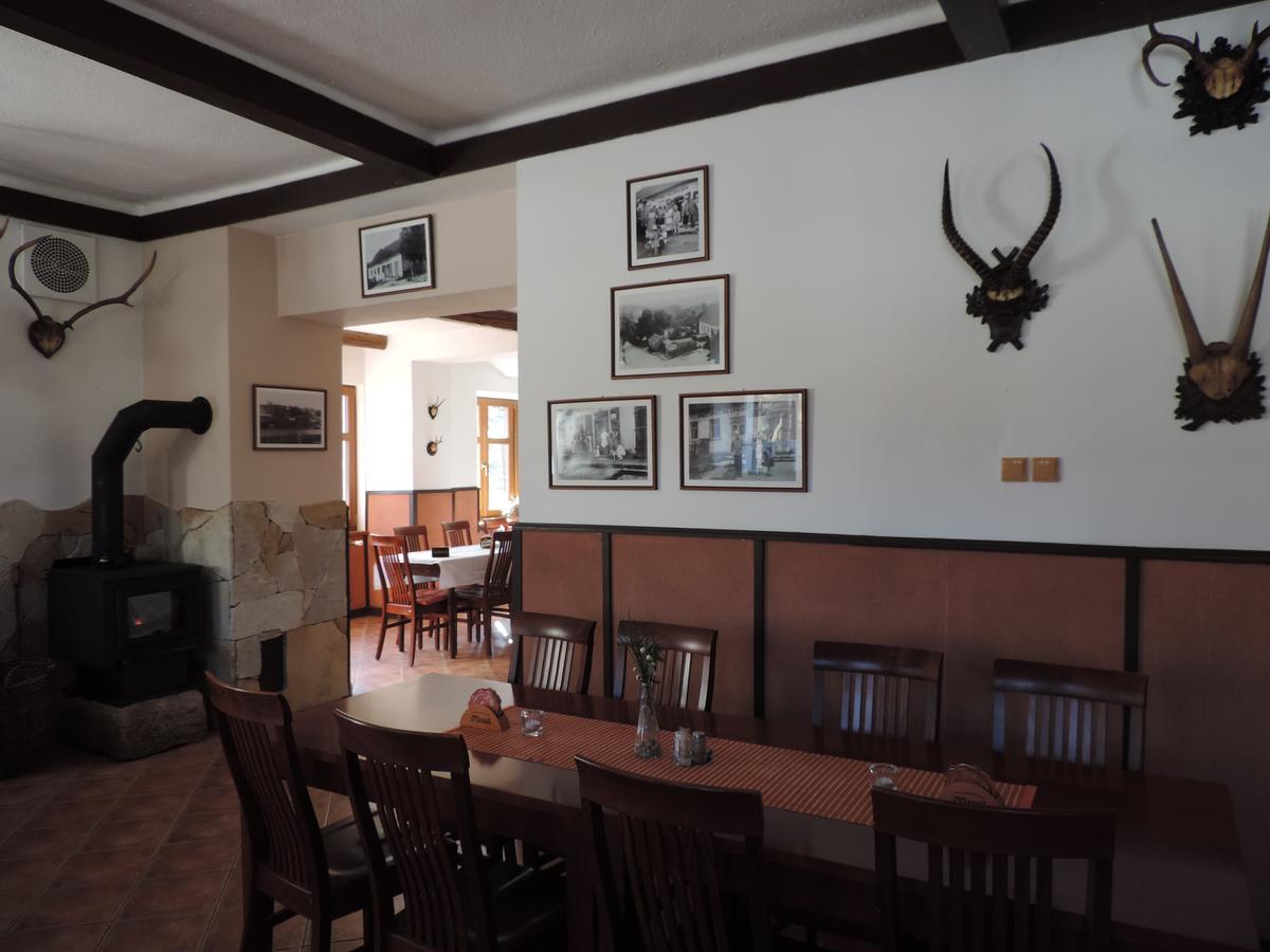 Ubytovaci Hostinec Na Skalach Budislav  Exterior photo